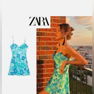 Zara mini floral dress bloggers favorite Size M